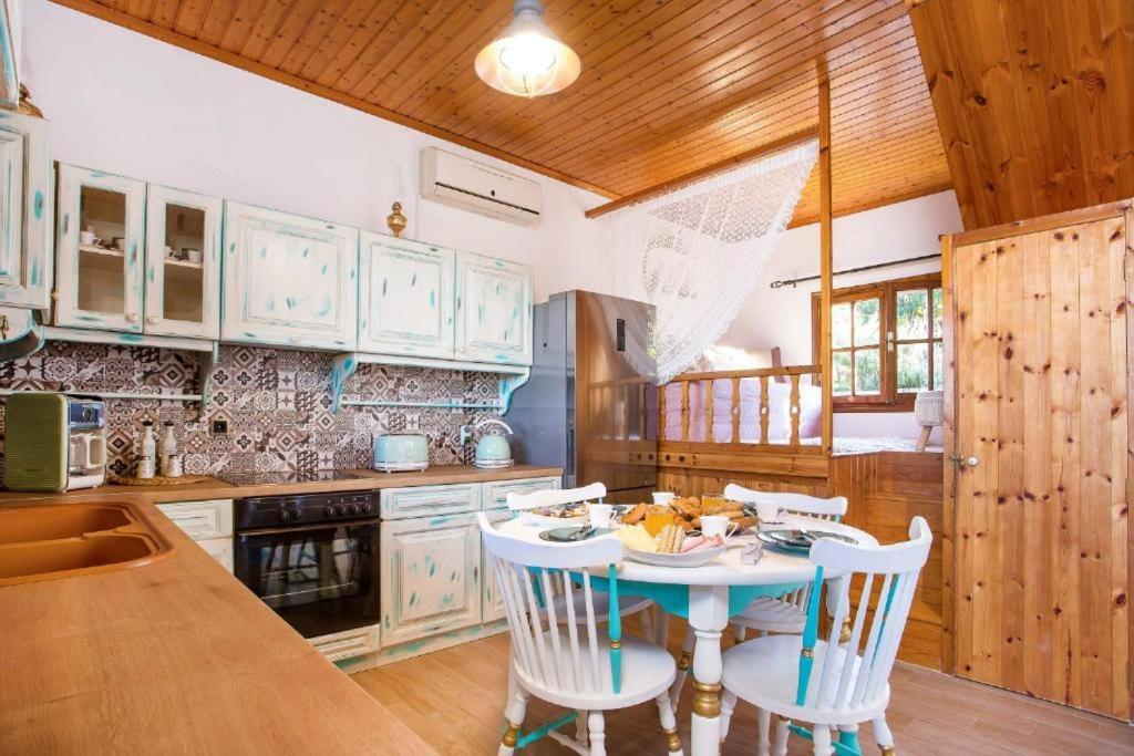 Вілла Old Nest House Salakos Екстер'єр фото